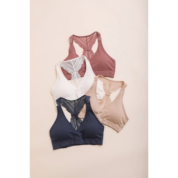 Black Seamless Front Solid Lace Racerback Bralette Women's - Picture 4 of 4